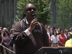 UPDATE Singer announces US tour ADDS comment on Darfur News Clip