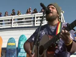 Matthew McConaughey at MaliBLUE Festival, Sponsored by Emergen-C and Surfrider Stock Footage
