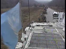 BOSNIA:  UN TROOPS CLEAR LAND MINES FROM MAIN ROUTE INTO TUZLA News Clip