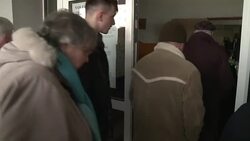 CLEAN : Polls open for Czech presidential run off News Clip