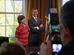 WRAP Waxwork figures of US President- elect unveiled News Clip