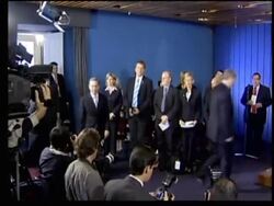 PM Harper meets President Uribe Instructional Video