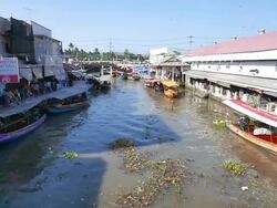 HD Float market in Thailand Stock Footage
