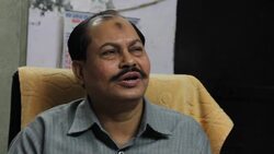 CLEAN : Indias bidi workers suffer for 1000 a day habit News Clip