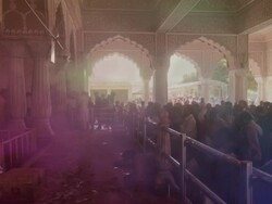 India Holi celebrations at a temple Stock Footage