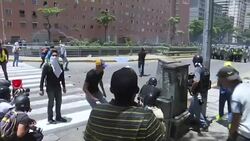 CLEAN : Clashes as Venezuelans protest in political crisis News Clip