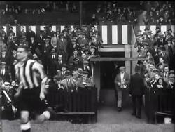 Football Kicks Off In Warm Weather News Clip