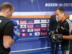 Boxing Sauerland - Training Stock Footage