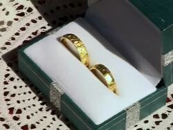 Wedding rings Stock Footage