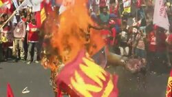May Day protesters burn effigy in Manila Instructional Video