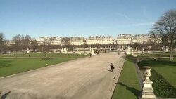 CLEAN : Tourists and Parisians react to Paris Louvre attack News Clip