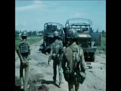 SYND 20-7-72 SOUTH VIETNAMESE ARMY UNITS ADVANCE TO COMMUNIST OCCUPIED QUANG TRI CITY News Clip