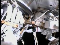 Discovery astronauts start first of three spacewalks Instructional Video