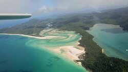 Aerial shot of withe haven beach in the Whitsundays Island Stock Footage