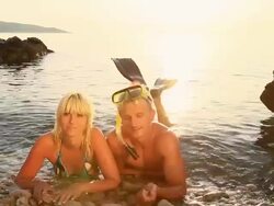HD: Couple Enjoying Vacation Stock Footage