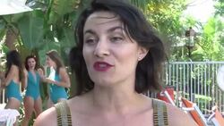 Synchronised swimming makes a splash in Beverly Hills News Clip