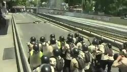 CLEAN : Venezuela  : Heurts violents au cours d'une manifestation News Clip