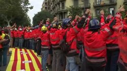 Fireman strike in support of Catalan independence Instructional Video
