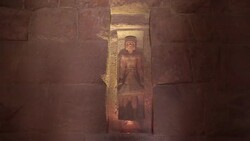 VOICED : Egipto restaura dos tumbas de Giza News Clip