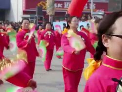 CU PAN Villagers performing yangko dance in traditional festive folk celebration or carnival during chinese spring festival  AUDIO  / xi'an, shaanxi, china Stock Footage