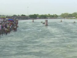 WS View of Ganges flowing by Hari ki Pauri / Haridwar, Uttarakhand, India Stock Footage