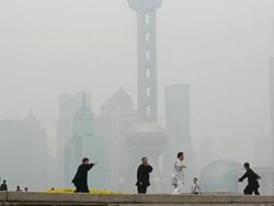 WS People doing Tai Chi in the morning, Shanghai, China Stock Footage