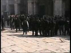 Police, Muslim worshippers clash at disputed Jerusalem holy site News Clip
