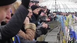 CLEAN : 70,000 rally in Kiev in fresh show of forc News Clip