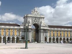 WS View of Triumphal arch and Comercio square with background people / Lisbon, Portugal Stock Footage