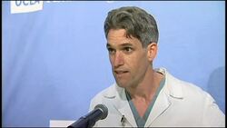 Zsa Zsa Gabor leg amputated. News Clip