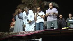 CLEAN: Thousands support Egypt's Morsi in Tahrir rally News Clip