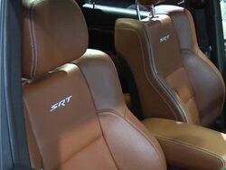 2014 Jeep Grand Cherokee SRT montage Stock Footage