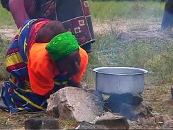 Thousands flee across border to avoid fighting in eastern DRC News Clip
