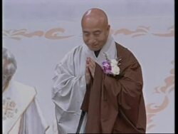 USA: TWO &amp; A HALF THOUSAND COUPLES MARRIED AT MOONIE SERVICE (2) News Clip