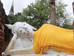 WS ZI Statue of Reclining Buddha /Ayutthaya , Thailand Stock Footage