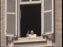 WRAP Pope greets pilgrims from window, adds vox pops News Clip