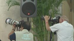 CLEAN : Tennis: Federer beats Djokovic to meet Simon in China final News Clip