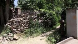 Four Indian soldiers and suspected rebel killed in fighting in Indian Kashmir Instructional Video