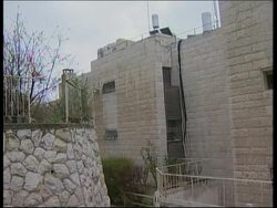 Film maker Cameron claims he has discovered Jesus's lost tomb Instructional Video