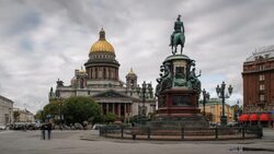 Russia, Saint Petersburg, Golden dome of St Isaac's Cathedral (1818) and the equestrian statue of Tsar Nicholas (1859) - Time lapse Stock Footage