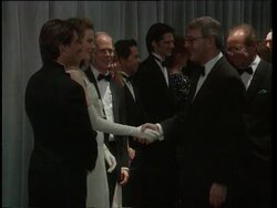 Mimi Rogers, Premiere Of ''Far And Away'' With Nicole Kidman, Interview With A Vampire, Cruise At Vampire Premiere News Clip