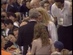 USA - Clinton gives support to Olympic swimmer Instructional Video