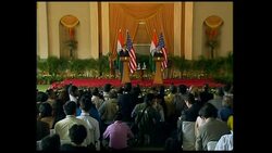 WRAP Obama meets Indian PM Singh at presidential palace ADDS s'bite News Clip