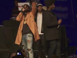 PERFORMANCE - Vinny Chase at The VH1 Save The Music Foundation's "Songwriter Music Series" With Swizz Beats Stock Footage