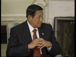 Bush meets Yudhoyono, comments from both News Clip