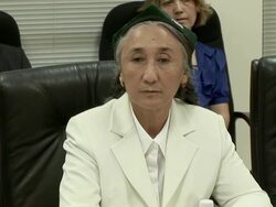 2009 MS ZI Rebiya Kadeer, president of the World Uygur Congress, speaking at a press conference with translator about Chinese policy and the regions of Uygur and Tibet/ Washington D.C., USA/ AUDIO Stock Footage