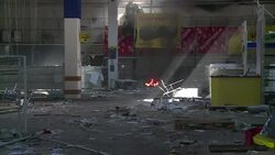 CLEAN : Ukrainian military remain in Donetsk airport despite pressure News Clip