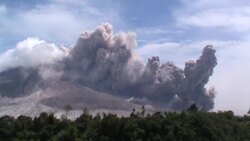 Mount Sinabung spews gas and ash Instructional Video