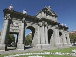 Alcala Gate in Independence Square, Madrid, Spain Stock Footage