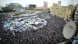 CLEAN: Day of fury in Egypt as Mubarak clings on News Clip